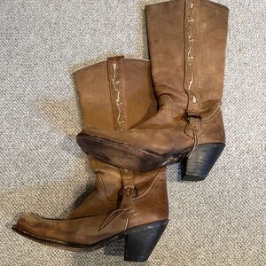 Vintage leather cowboy boots size 8.5